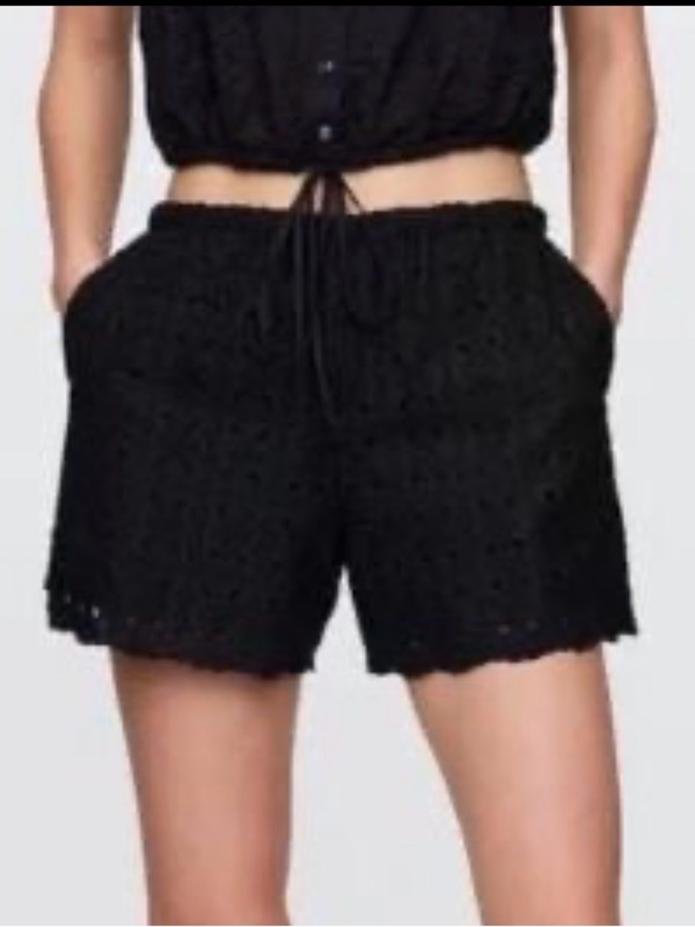 Gap Women's Black Eyelet Shorts Large High Rise Pull On 100% Cotton Pockets - Picture 2 of 4